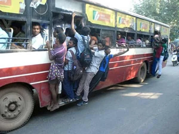 Kanyakumari-Government-Bus-Automatic-Doors-Failure-Passenger-Safety-Samugapothunalaiyakkam-Complaint