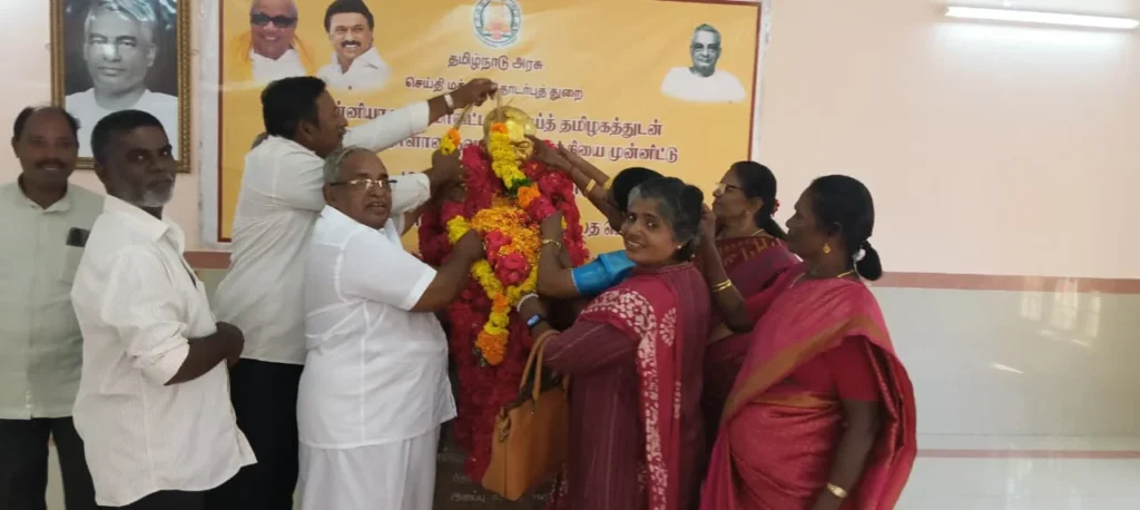 Social Welfare Movement garlands Nesamani statue in Kanyakumari on Tamil Nadu Integration Day