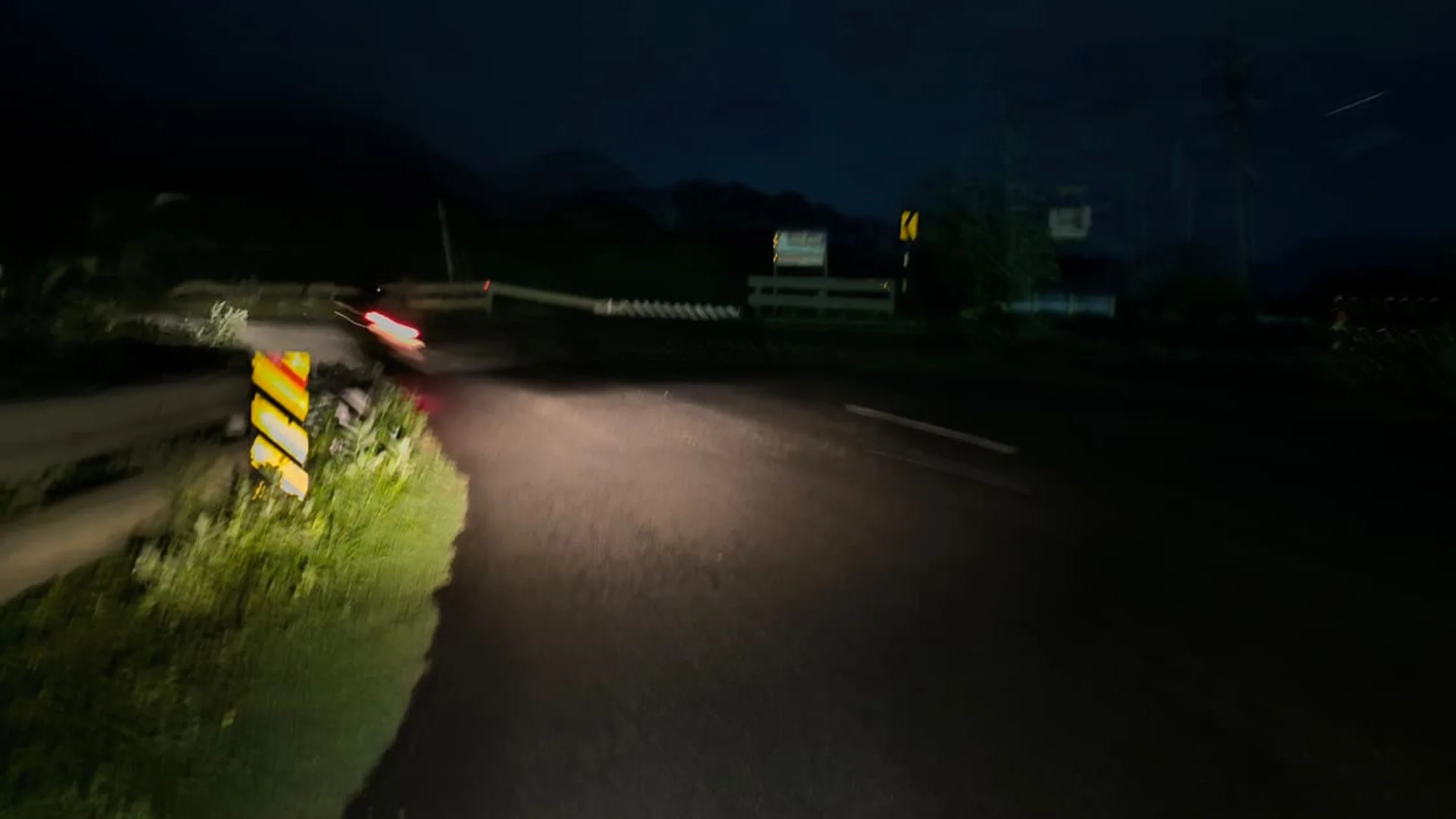 No Electricity, Darkness Falls on Senbagaramanputhur Road - Public Distress - Social Welfare Movement Complaint