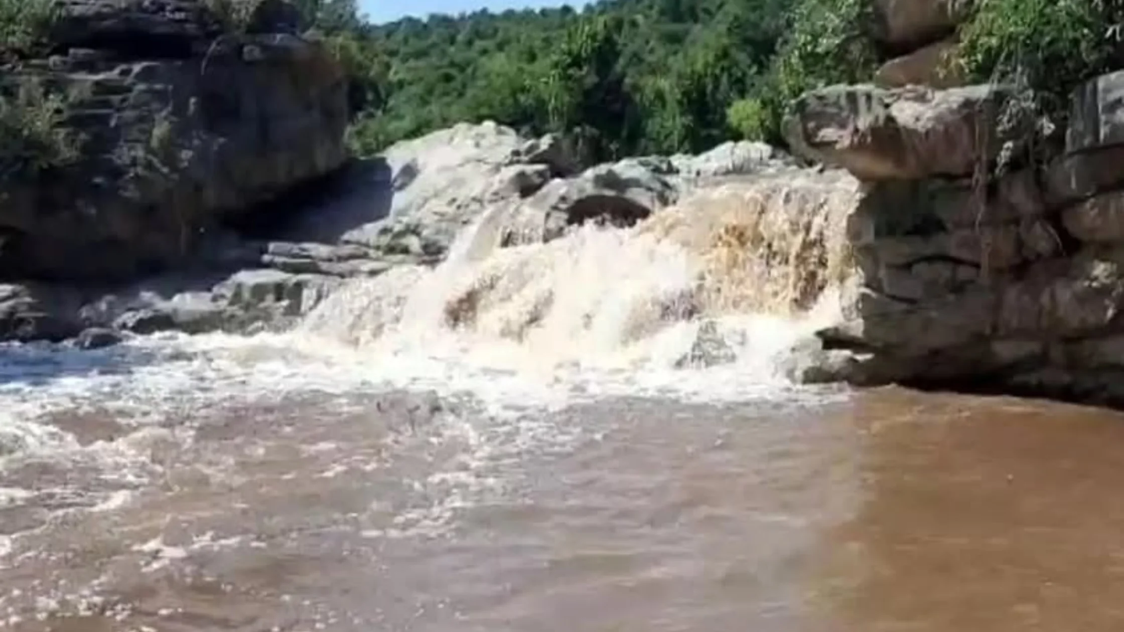 வேலூர் மாவட்டத்தில் அணை கட்டும் திட்டம் மற்றும் நீர் தட்டுப்பாடு பிரச்சனை