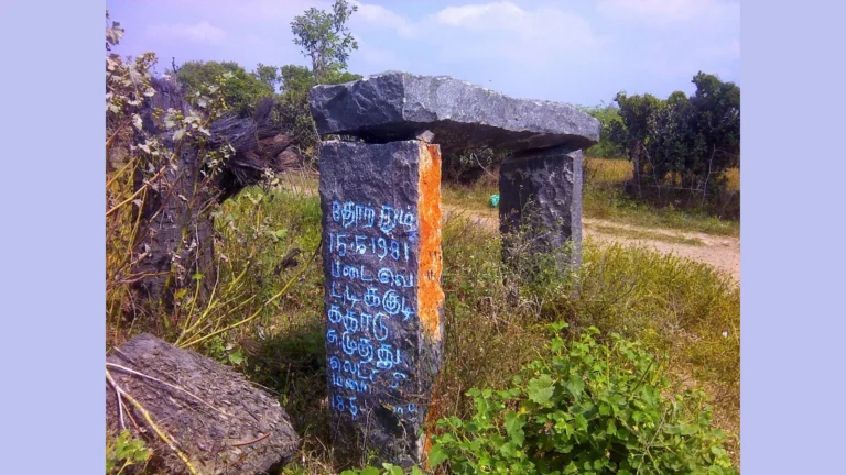 குமரி மாவட்டத்தில் கைவிடப்பட்ட நிலையில் பராமரிப்பிற்காக ஏங்கி நிற்கும் சுமைதாங்கிகள்- சமூக பொதுநல இயக்கம் புகார்.