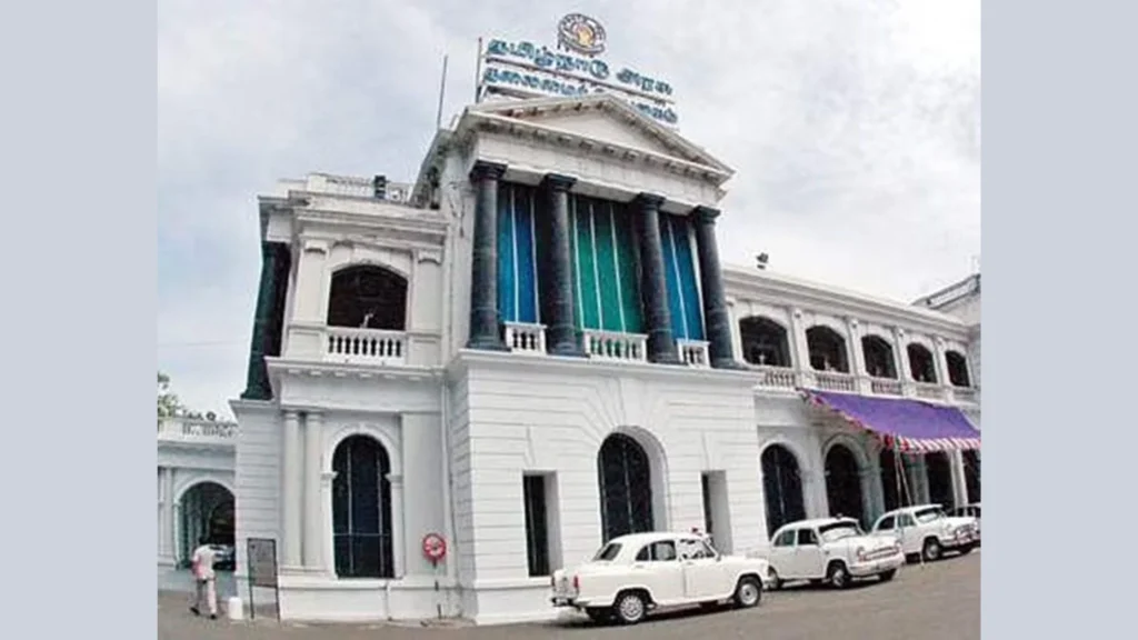 தமிழக அரசு ஊழியர்களின் சொத்து விபரங்களை பொதுவெளியில் வெளியிட கோரிக்கை