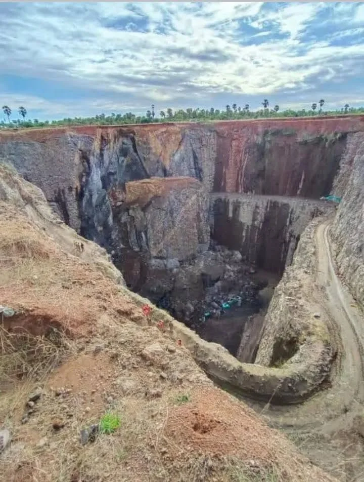 சுற்றுச்சூழல் பாதுகாப்பு
இயற்கை வளங்களை பாதுகாக்க வேண்டும்
மாநில உரிமைகள்
இயற்கை வளங்கள்
சுற்றுச்சூழல் மாசு
தமிழ்நாட்டின் இயற்கை வளங்கள்
சமூக பொதுநல இயக்கம்