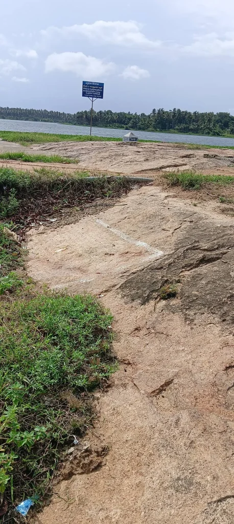 Historic Periyakulam inscriptions at risk of destruction
Inscriptions documenting Chola-period irrigation history
Call to protect Kanyakumari's ancient inscriptions
Manavalakurichi Periyakulam inscriptions damaged without maintenance
Historic inscriptions require urgent protection
