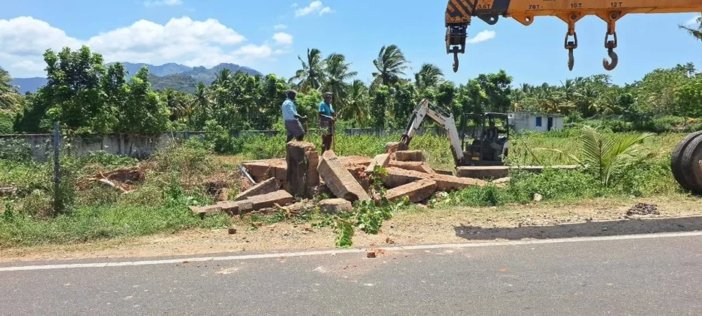 ஆசாரிபள்ளம் அருகே இடிக்கப்பட்ட பழமையான கல்மடத்தை மீண்டும் அமைத்து பாரம்பரியச் சின்னங்களைப் பாதுகாக்க TNSPI கோரிக்கை